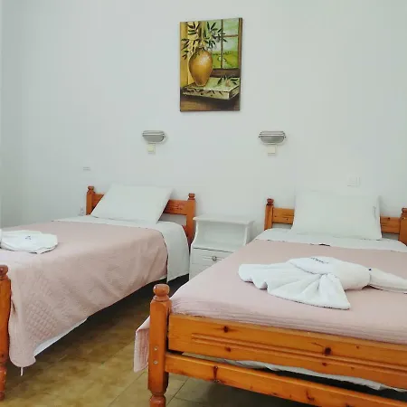Hotel apartamentowy Akrogiali &